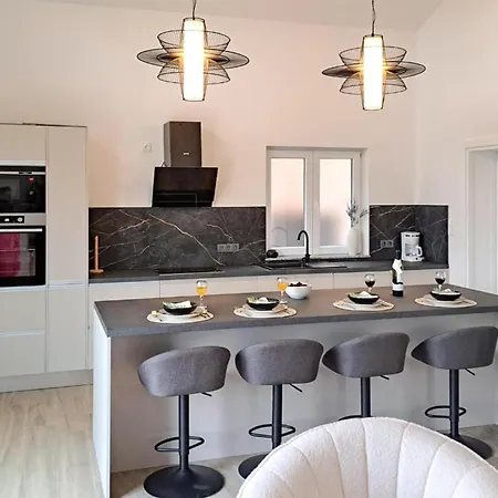 Stunning In With Wifi Apartmán