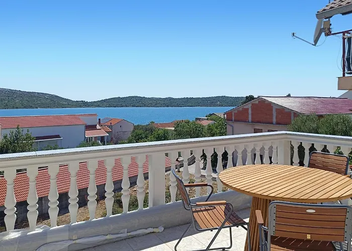 Stunning In With Wifi Apartmán Pirovac